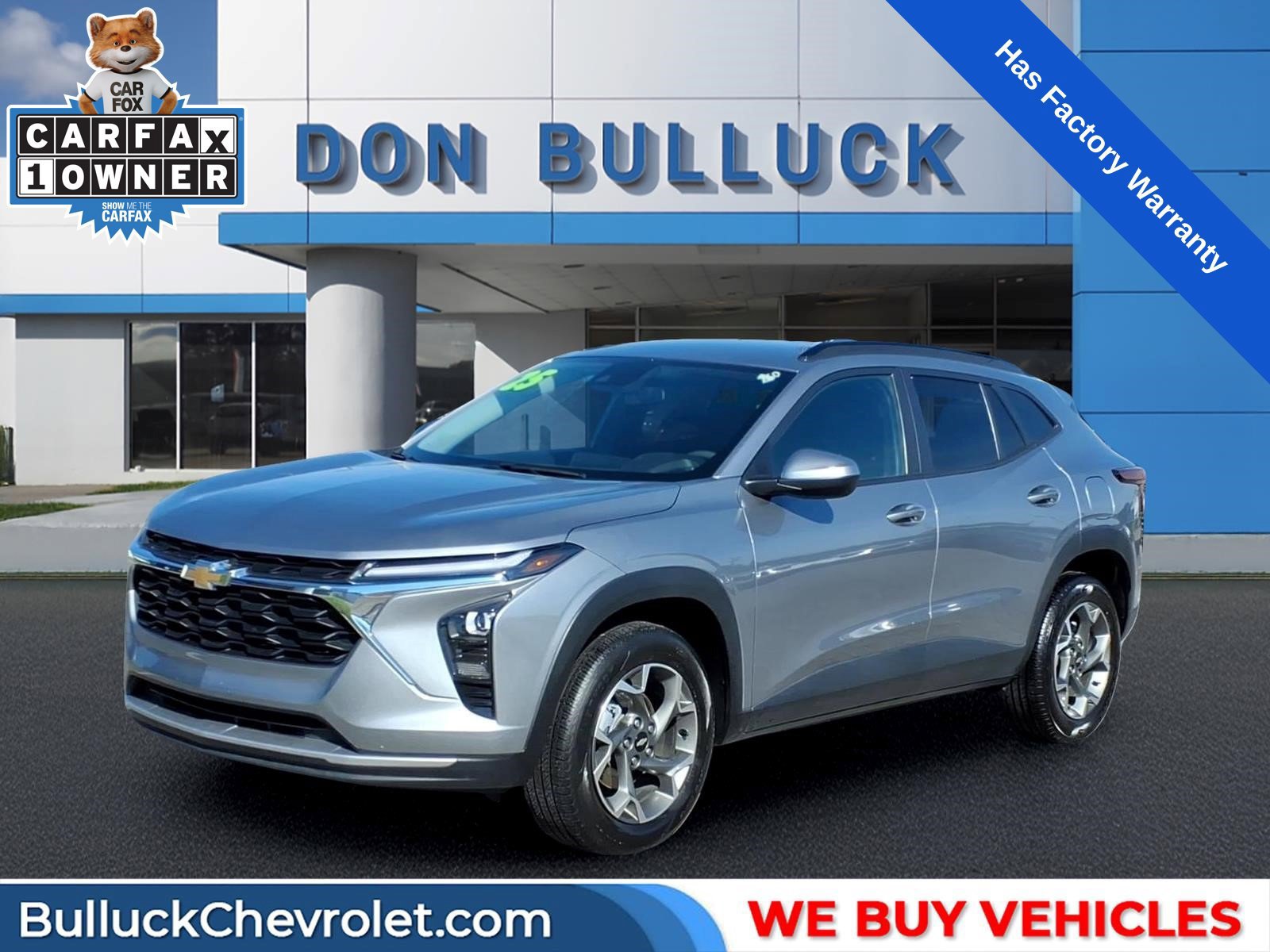 Used 2025 Chevrolet Trax LT FWD image 1