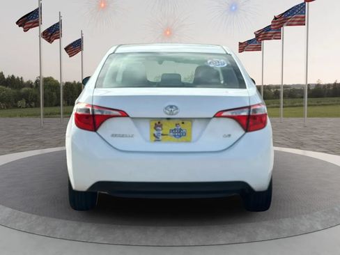 Used 2015 Toyota Corolla LE FWD image 4