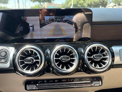 Used 2023 Mercedes-Benz GLB 250 4MATIC image 15