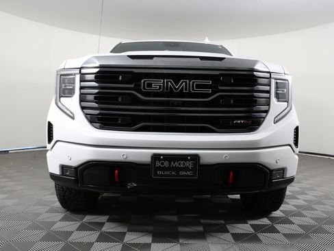 Used 2024 GMC Sierra 1500 AT4 w/ Technology Package image 2
