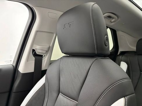 New 2026 Buick Envision Sport Touring image 44