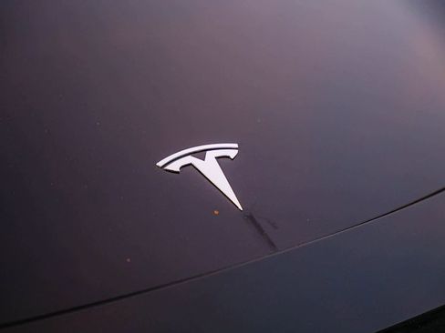 Used 2022 Tesla Model Y Performance image 5
