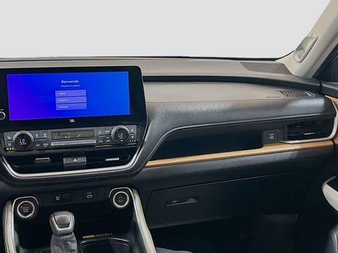 Used 2024 Toyota Grand Highlander AWD image 21