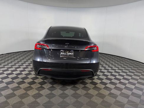 Used 2024 Tesla Model Y Long Range AWD/4WD image 7
