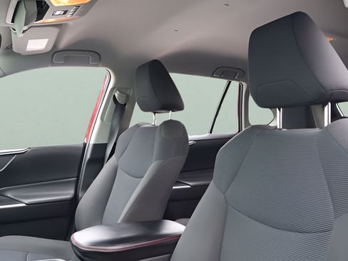 Used 2020 Toyota RAV4 LE w/ All Weather Liner Package AWD/4WD image 19