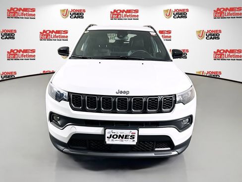 Used 2025 Jeep Compass Latitude w/ Altitude Special Edition AWD/4WD image 11
