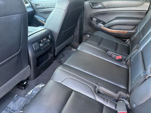 Used 2019 Chevrolet Suburban Premier AWD/4WD image 4