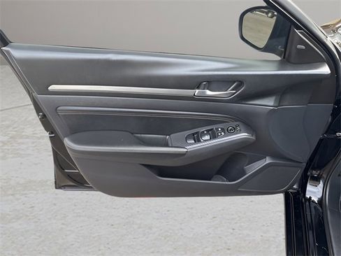 Used 2019 Nissan Altima 2.5 SL image 6