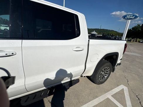 Used 2021 GMC Sierra 1500 AT4 w/ AT4 Premium Package AWD/4WD image 12