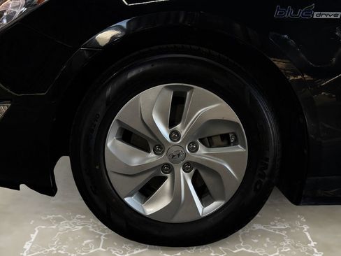 Used 2015 Hyundai Sonata Hybrid FWD image 14
