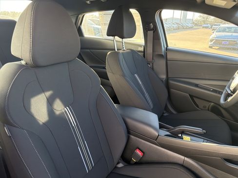 New 2026 Hyundai Elantra Sport image 7