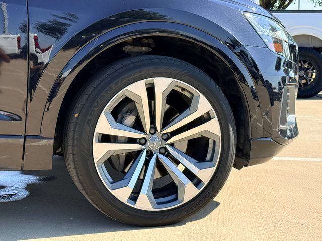 Used 2019 Audi Q8 Prestige w/ Towing Package AWD/4WD image 16