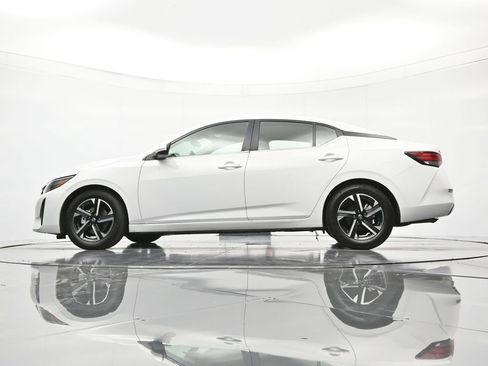 Used 2024 Nissan Sentra SV FWD image 42