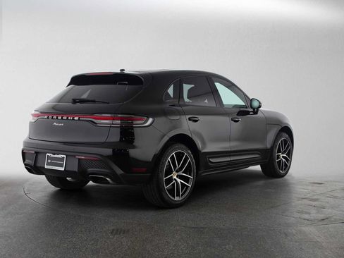 Used 2024 Porsche Macan AWD/4WD image 5
