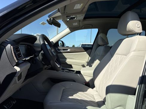 New 2026 Volkswagen Atlas SEL Premium R-Line image 11