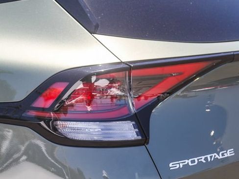 Certified 2023 Kia Sportage X-Line w/ X-Line Premium Package AWD/4WD image 11