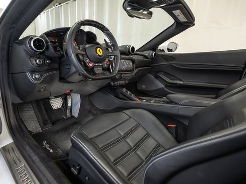 Certified 2023 Ferrari Portofino M image 21