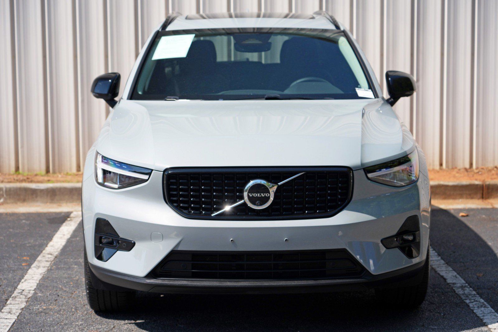 Used 2024 Volvo XC40 B5 Plus w/ Climate Package AWD/4WD image 46