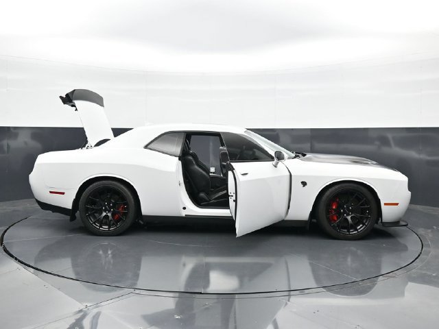 Used 2016 Dodge Challenger SRT Hellcat RWD image 54