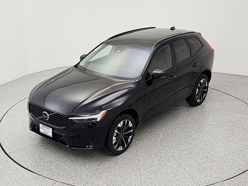 New 2026 Volvo XC60 B5 Plus w/ Climate Package image 13