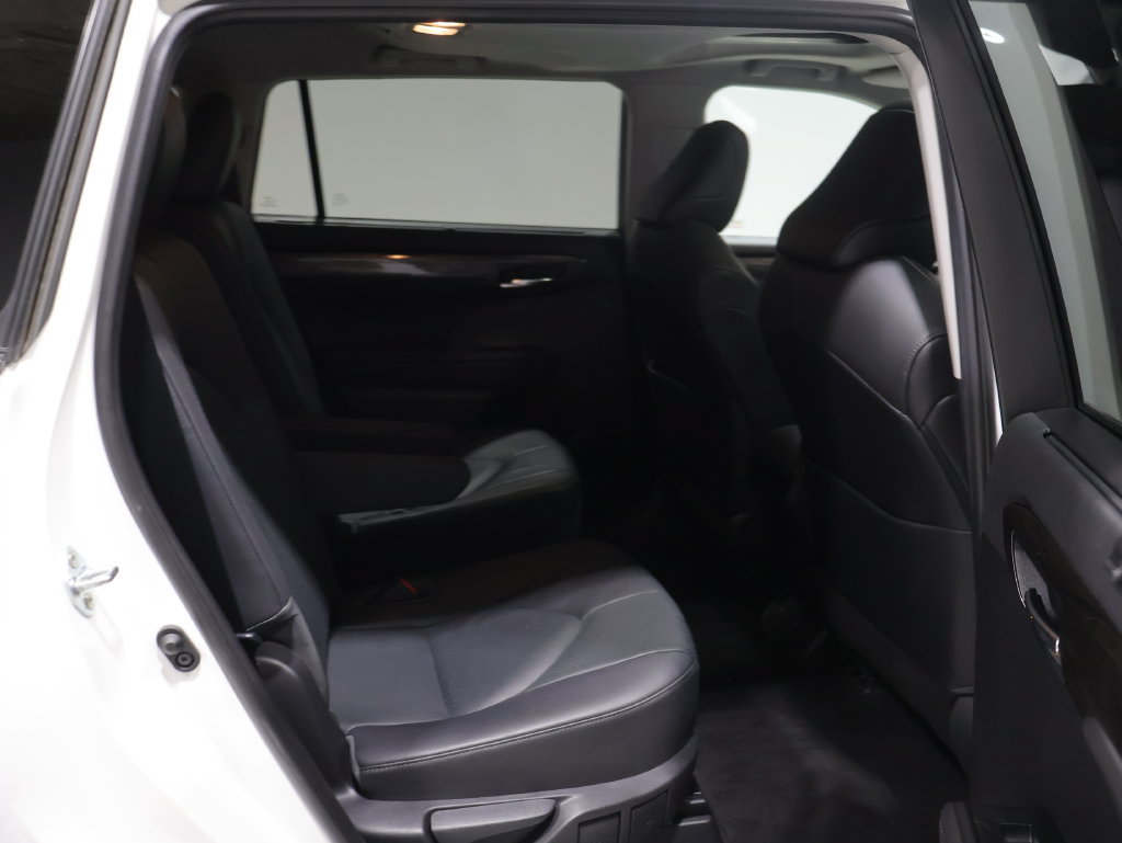 Used 2020 Toyota Highlander Limited AWD/4WD image 21