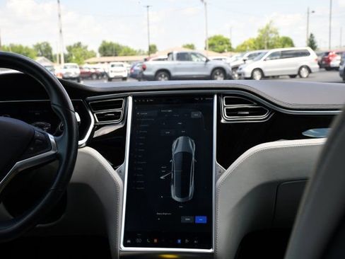 Used 2014 Tesla Model S RWD image 25