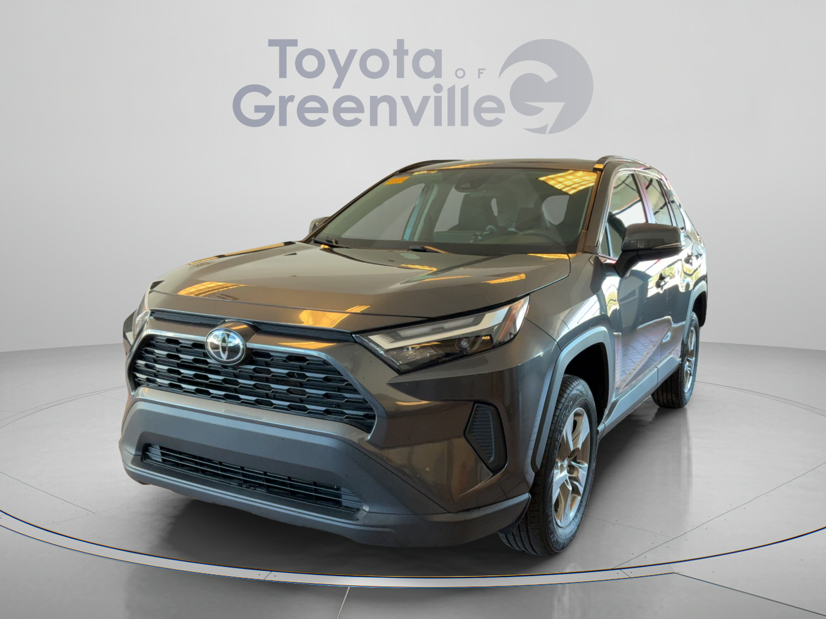 Certified 2024 Toyota RAV4 XLE FWD image 1