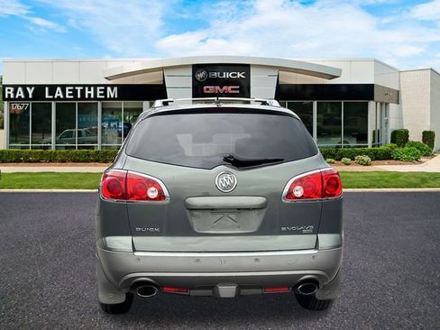 Used 2011 Buick Enclave CXL image 4