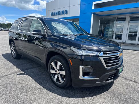 Certified 2023 Chevrolet Traverse LT w/ LT Premium Package AWD/4WD image 2