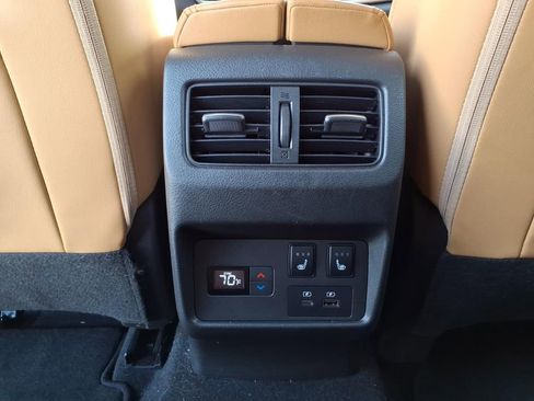 Used 2021 Nissan Rogue Platinum image 31