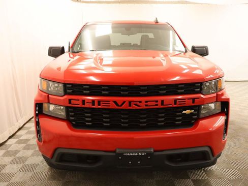 Used 2020 Chevrolet Silverado 1500 Custom w/ Custom Convenience Package RWD image 4