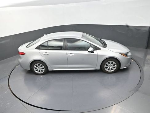 Used 2024 Toyota Corolla LE FWD image 30