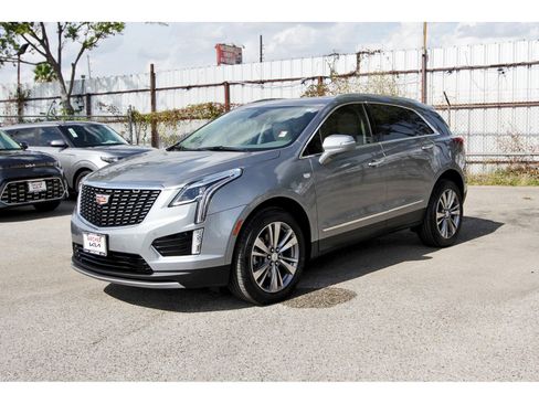 Used 2025 Cadillac XT5 Premium Luxury w/ LPO, Floor Liner Package image 3