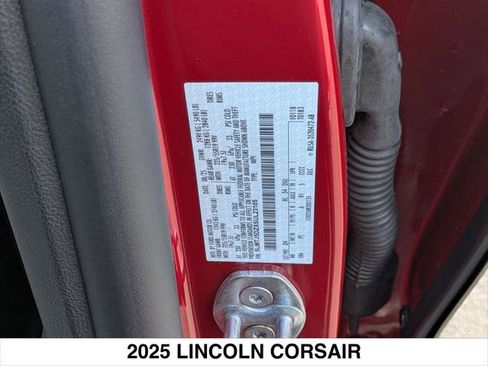 New 2025 Lincoln Corsair Grand Touring image 15