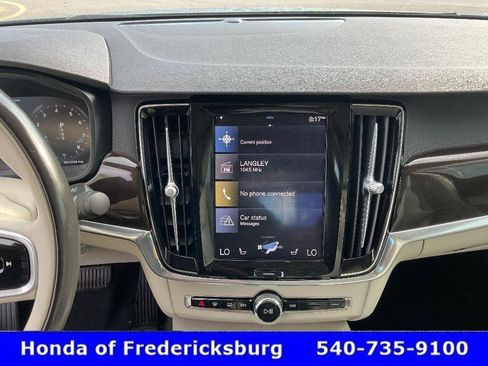 Used 2018 Volvo S90 T5 Momentum w/ Convenience Package FWD image 38