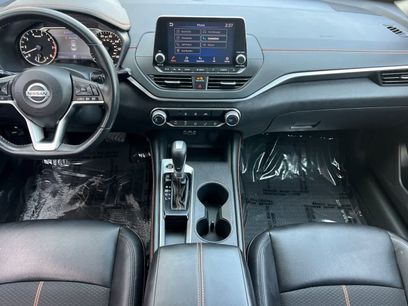 Certified 2022 Nissan Altima 2.5 SR
