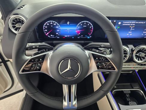 New 2026 Mercedes-Benz GLA 250 image 12
