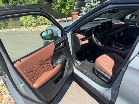 New 2025 Mitsubishi Outlander SEL image 23