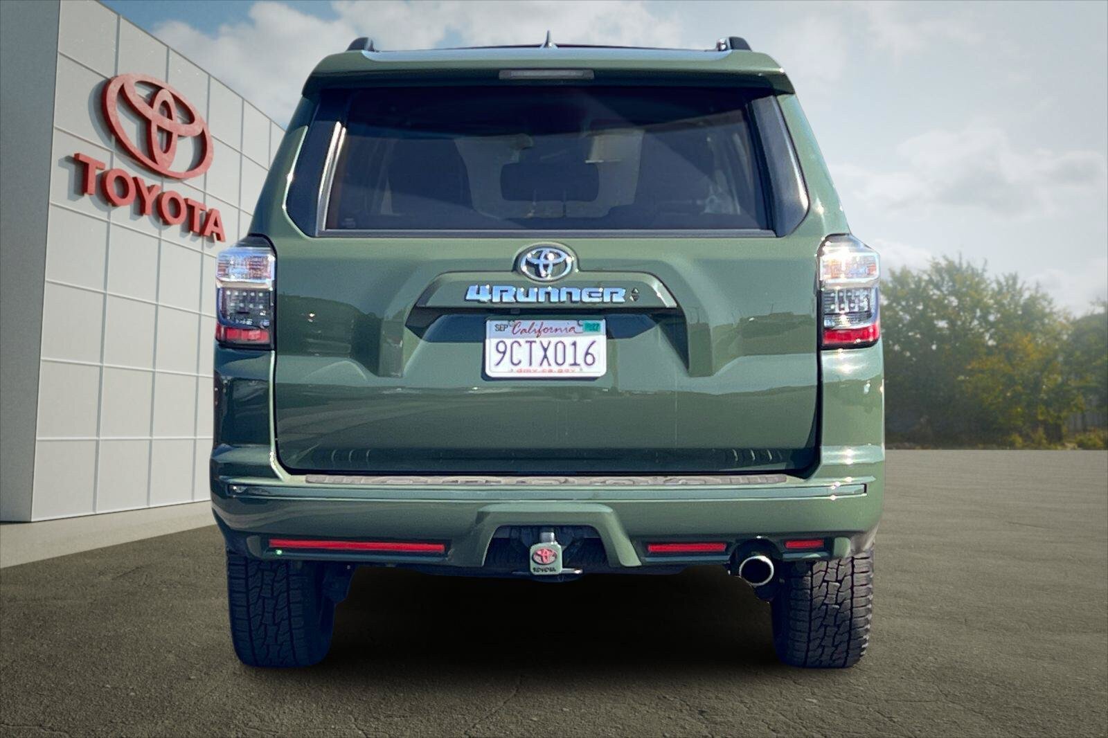 Certified 2022 Toyota 4Runner TRD Sport w/ Technology Package RWD image 4