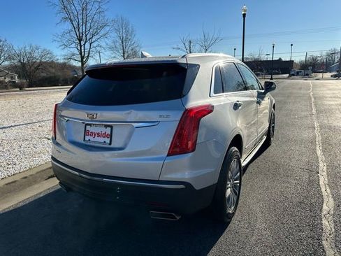 Used 2017 Cadillac XT5 Luxury w/ Driver Awareness Package image 22