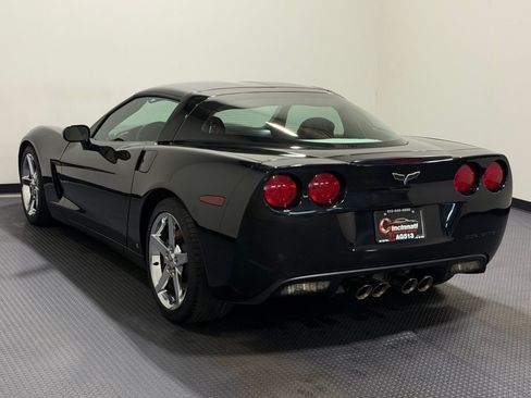 Used 2007 Chevrolet Corvette Coupe w/ Performance Package RWD image 6