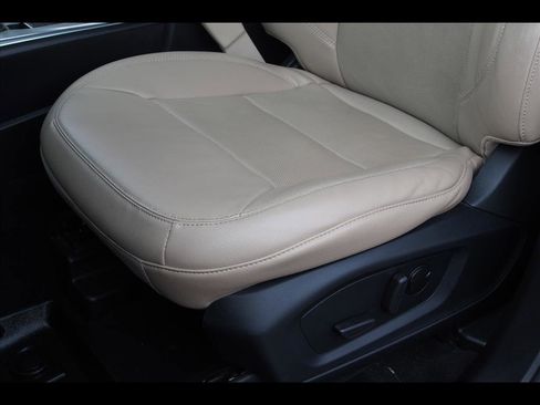 Used 2021 Ford Explorer Limited w/ Equipment Group 301A image 22