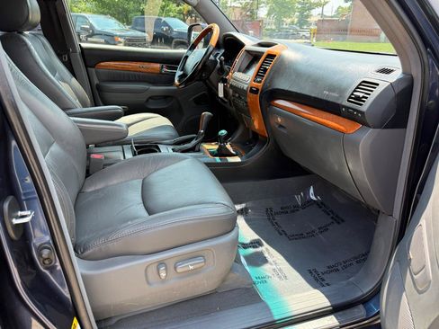 Used 2004 Lexus GX 470 AWD/4WD image 32