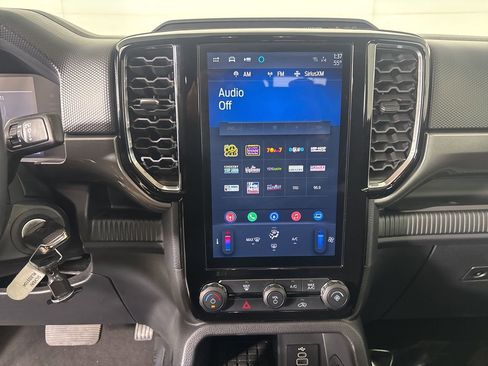 Used 2024 Ford Ranger XLT w/ Trailer Tow Package image 14