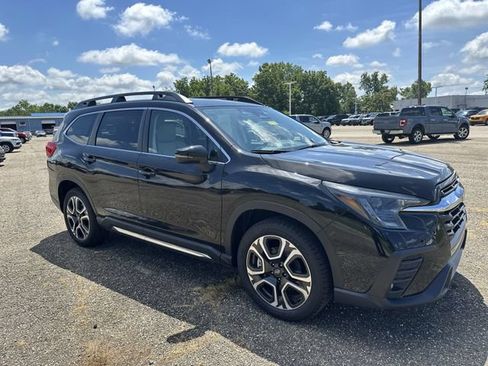 Used 2023 Subaru Ascent Limited AWD/4WD image 11