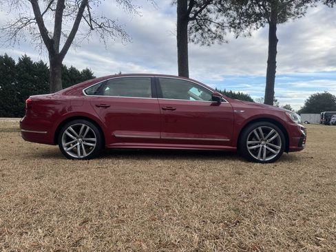 Used 2017 Volkswagen Passat 1.8T R-Line FWD image 7