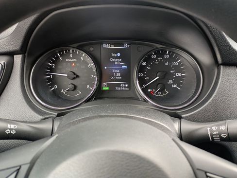 Used 2017 Nissan Rogue S image 19