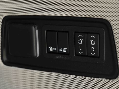 Used 2024 Cadillac Escalade Premium Luxury Platinum w/ LPO, Floor Liner Package AWD/4WD image 44