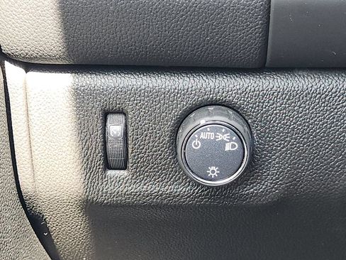 Used 2022 Chevrolet Colorado LT w/ Fleet Safety Package RWD image 21