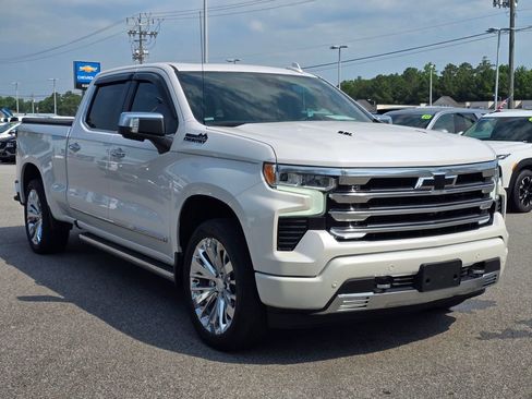 Certified 2023 Chevrolet Silverado 1500 High Country w/ High Country Premium Package AWD/4WD image 1